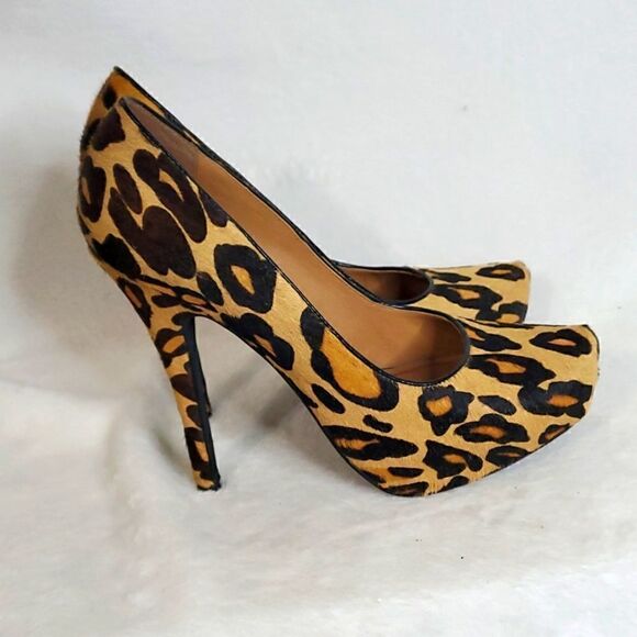 5/48 Saks 5th Avenue Lilla Leather Leapord Heels Shoes - Picture 1 of 7